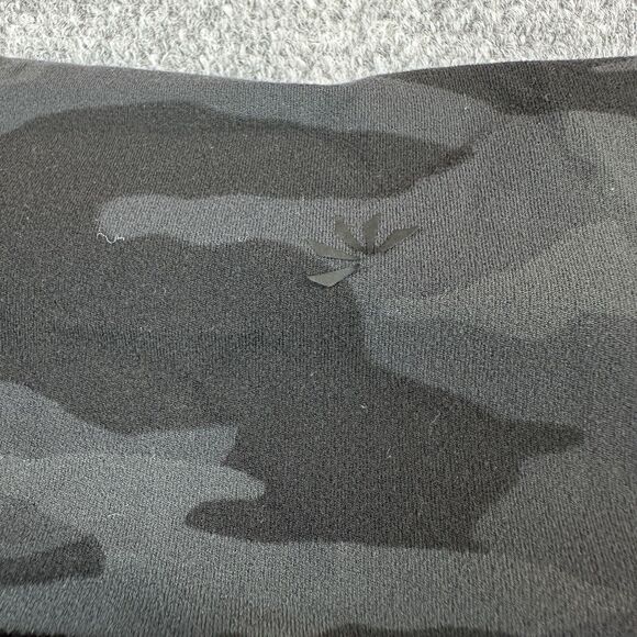 Athleta Salutation Camo Joggers Women’s Size SP Small Petite Gym Yoga Pants - Picture 9 of 9